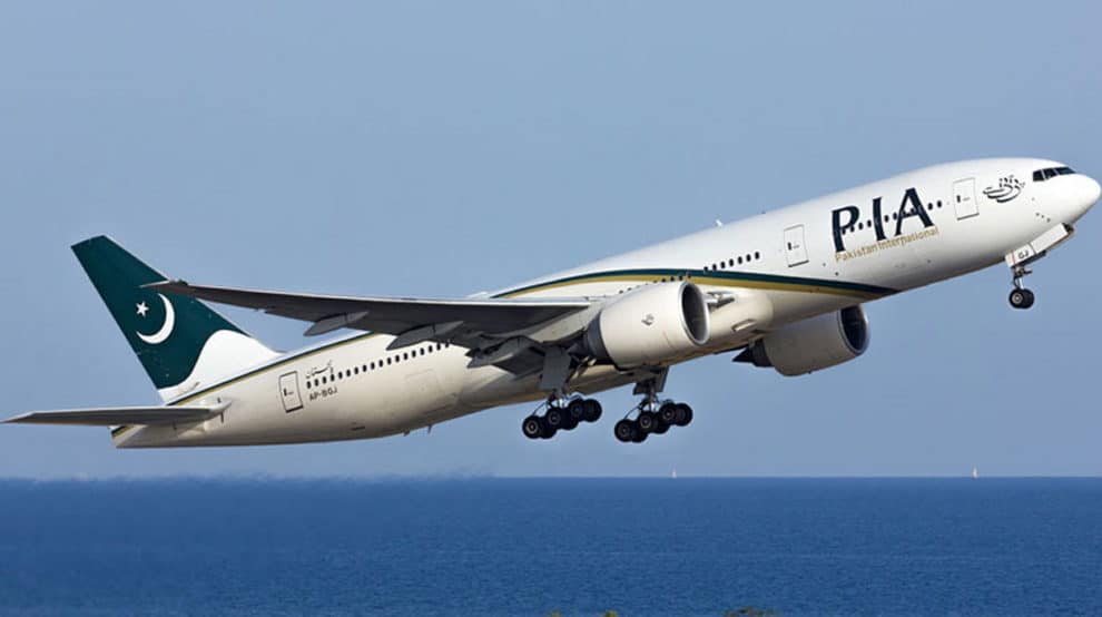 Two Pakistan passenger jets iranian airspace