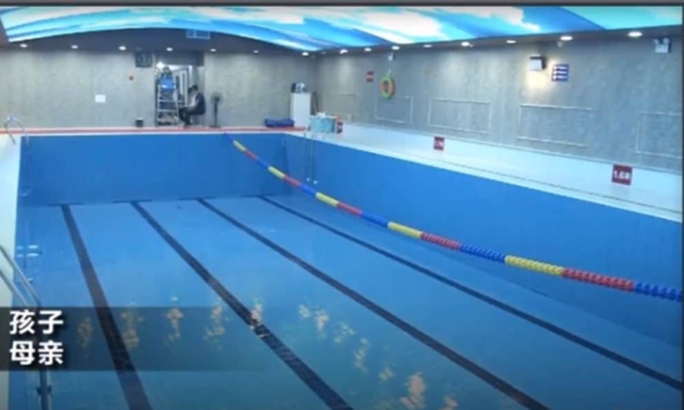 Parents Pay 15,000 Yuan Son Pooped Swimming Pool