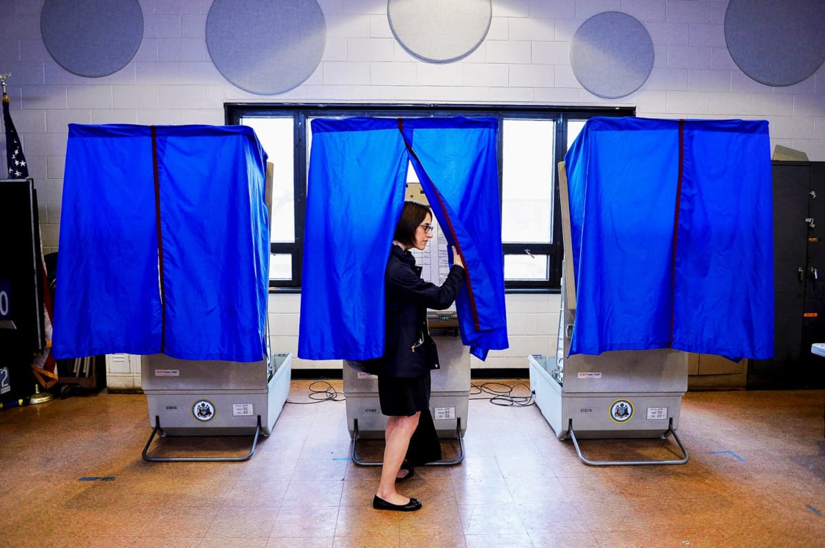 Voting machines down Westmoreland and Philadelphia Counties