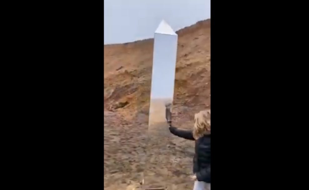 Video: Fourth monolith found on Isle of Wight beach in England