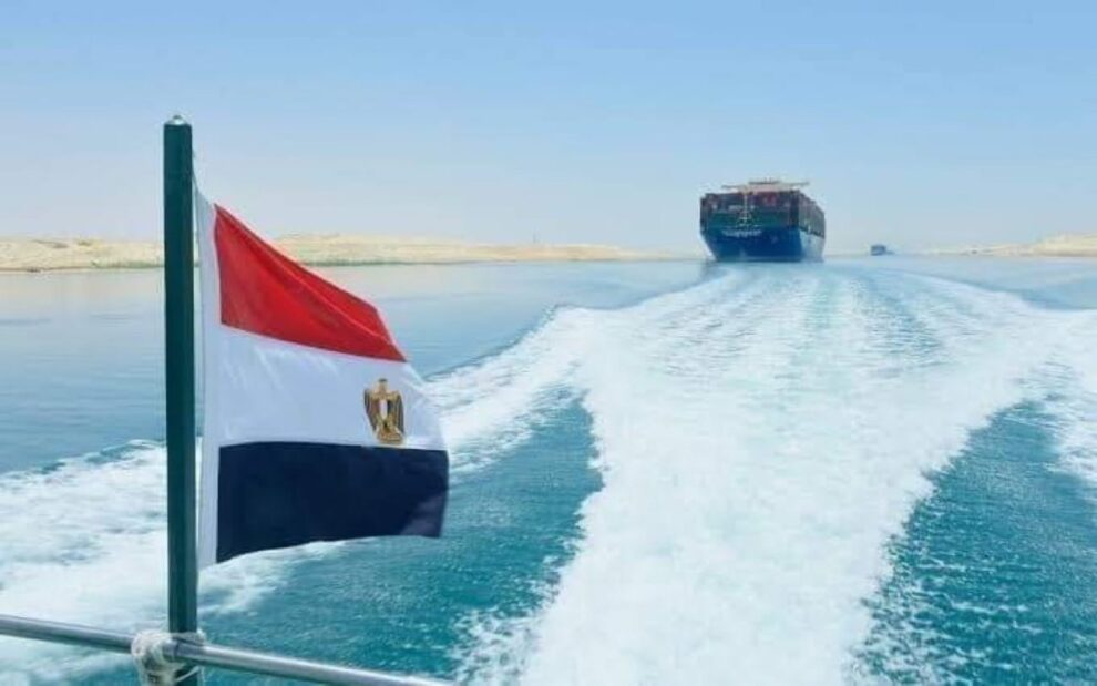 Ever Given ship free and moving Suez Canal video