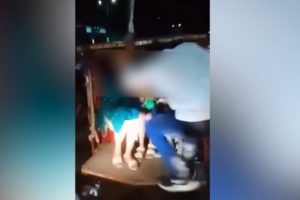 video girl rikshaw lahore kiss