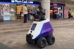Singapore to put more police robots on the streets