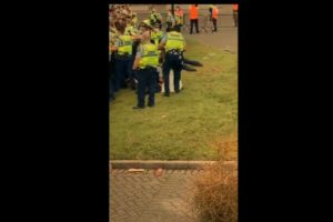 New Zealand police anti vaccine protesters