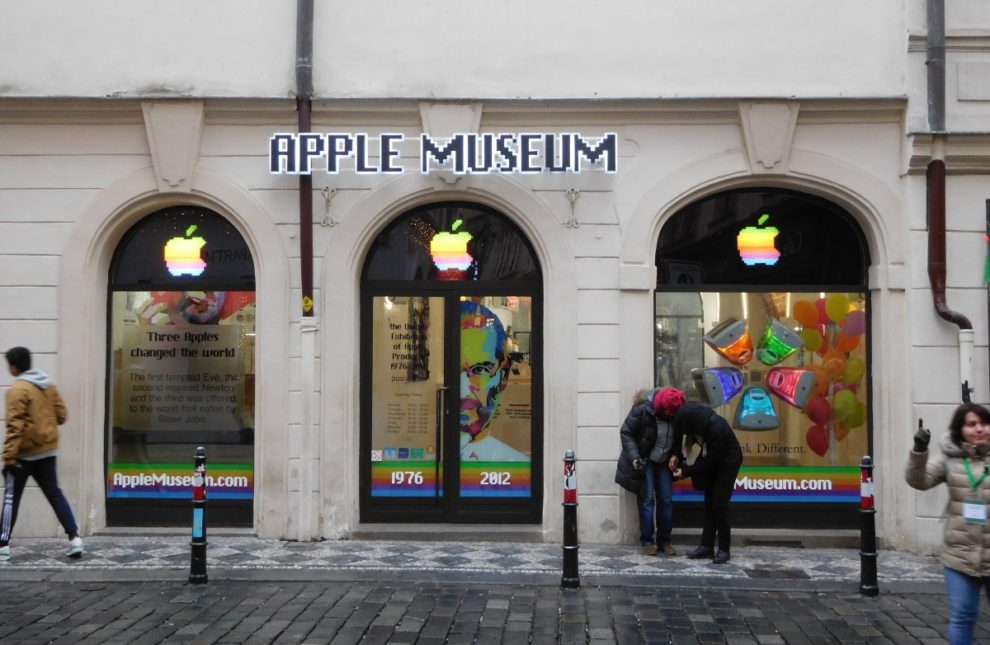 new Apple museum poland