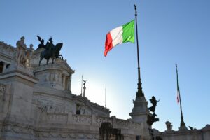 Italian court convicts 207 people in mafia 'maxi-trial'