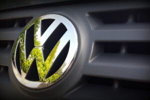 Technical glitch stifles production at Volkswagen