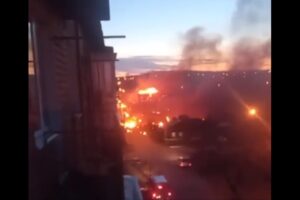 Two pilots dead after Russian jet crashes into building in Siberia
