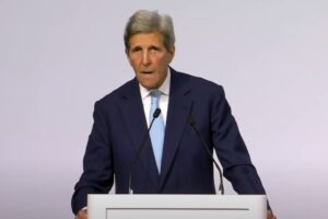 Kerry says US not dictating climate policy to China