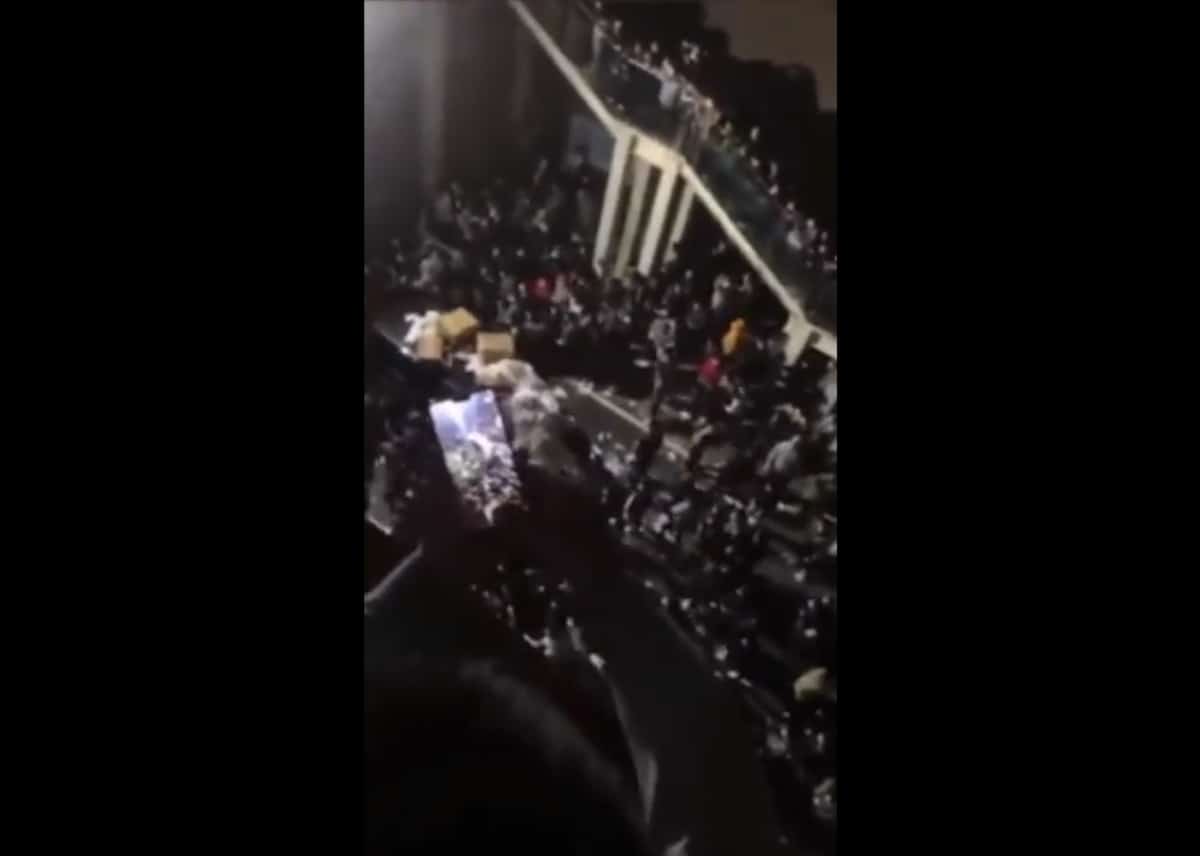 China IPhone Factory Workers Take The Money And Leave After Protests
