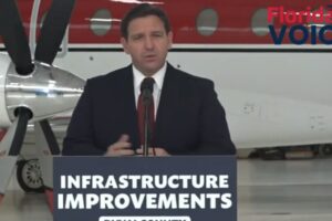 Desantis fired campaign manager
