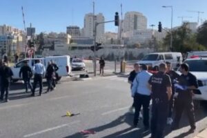 Teen killed in twin Jerusalem bus stop attacks