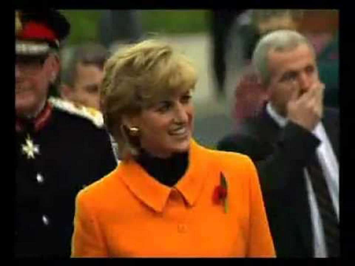 Kim Kardashian buys pendant worn by Princess Diana