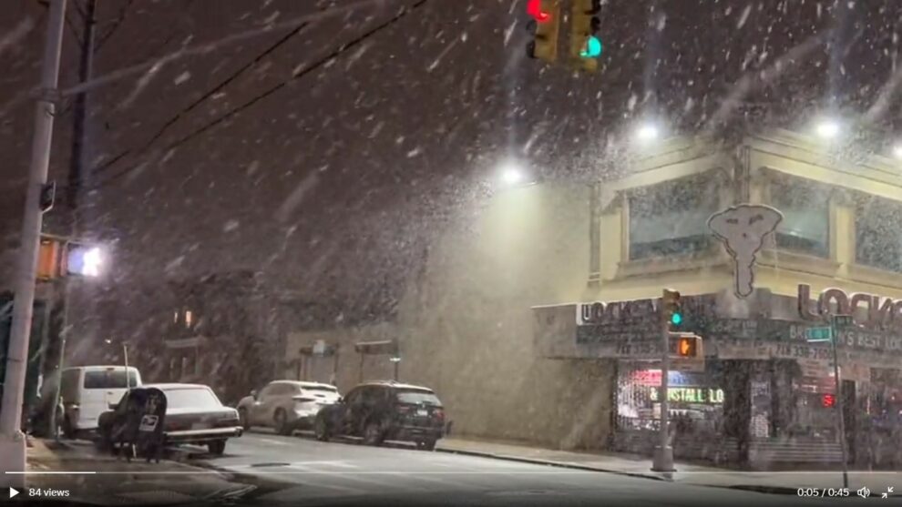 New York gets biggest snowfall of unusually mild winter