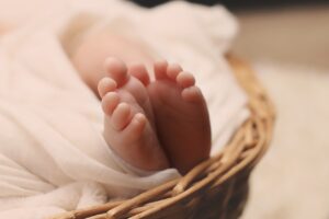 Japan births hit new record low