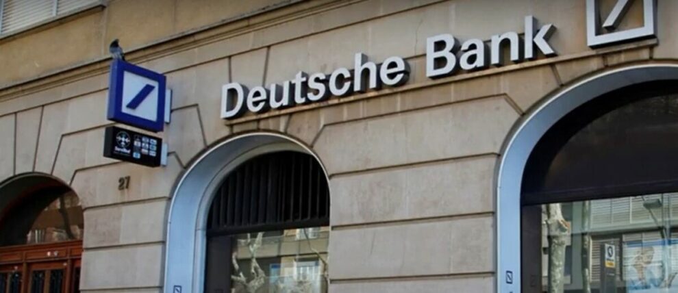Deutsche Bank shares close more than 9 percent lower
