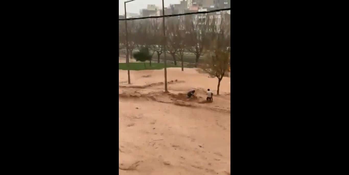 Video: Mother and child saved from flash flood in Turkey