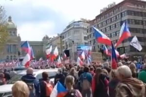 Thousands rally against Czech government in Prague