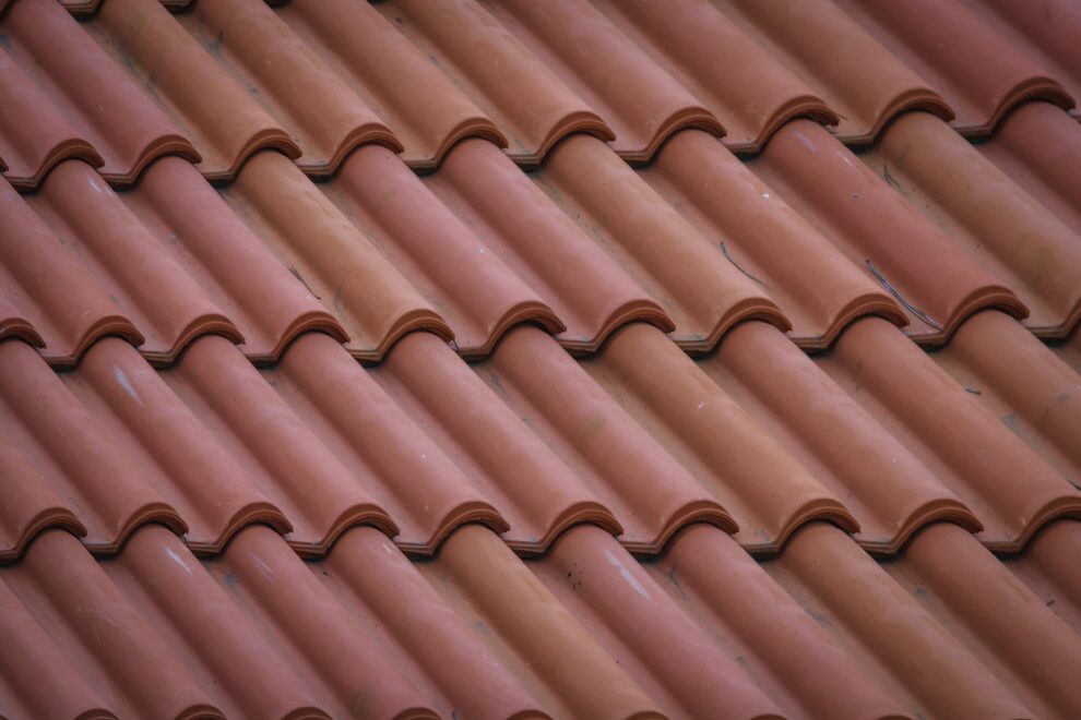 Finding the Right Roofing Contractor for Your Home