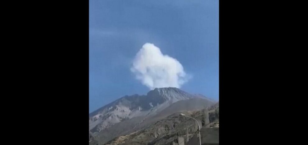 Peru volcano rumbles to life, spews ash on towns