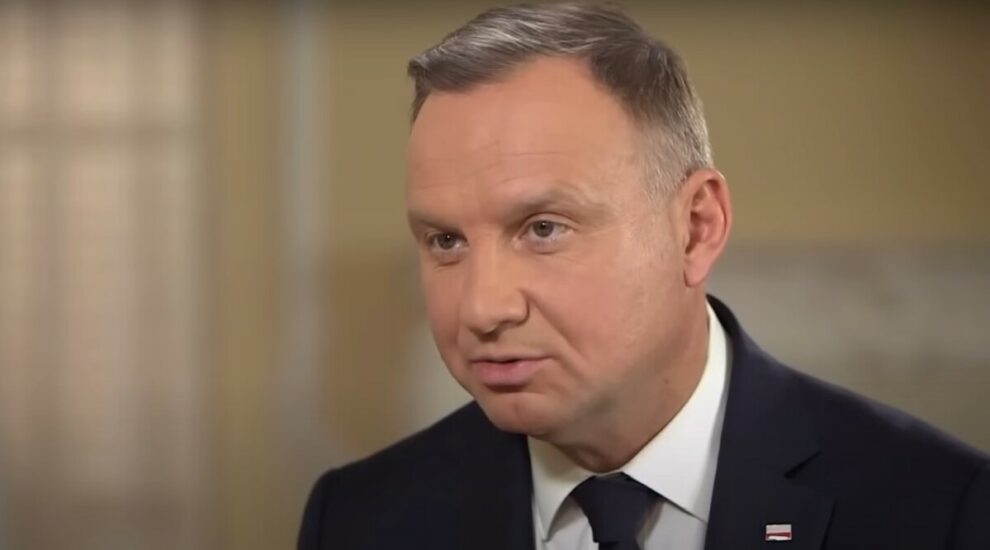 Legal chaos in Poland as president, new govt clash