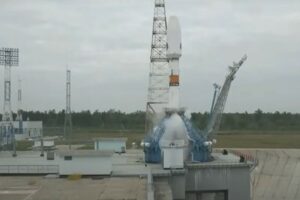 Kremlin vows to pursue Moon race after Luna-25 crash