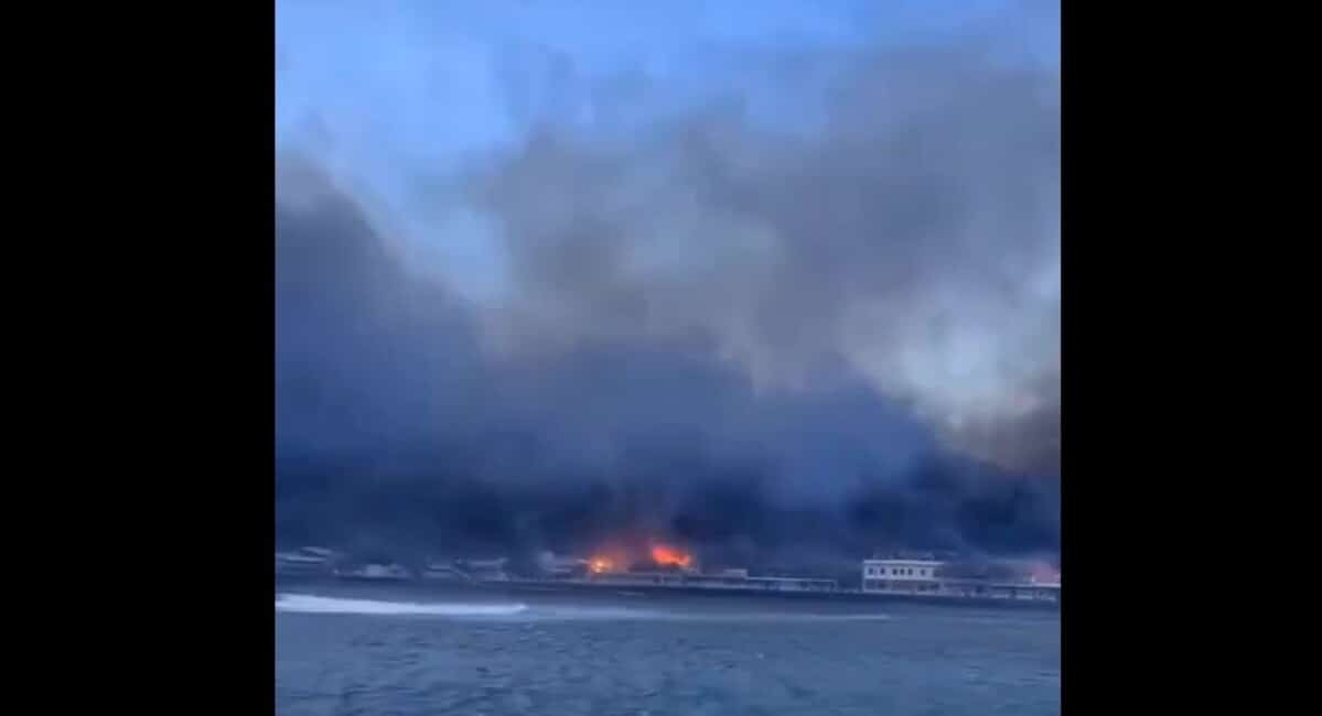 Hawaii officials say 'no regrets' about lack of wildfire sirens