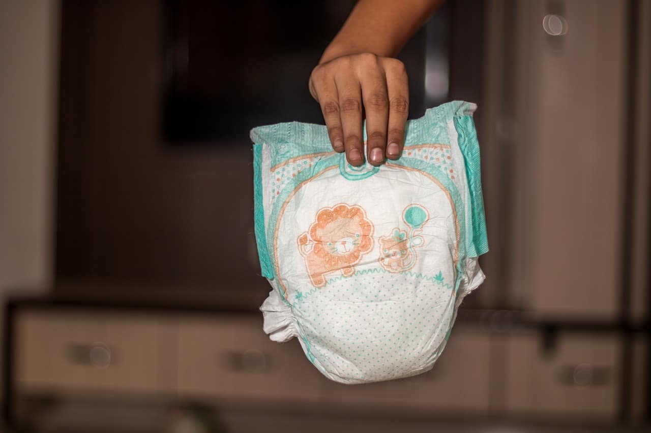 China launches probe after media reports of contaminated diapers
