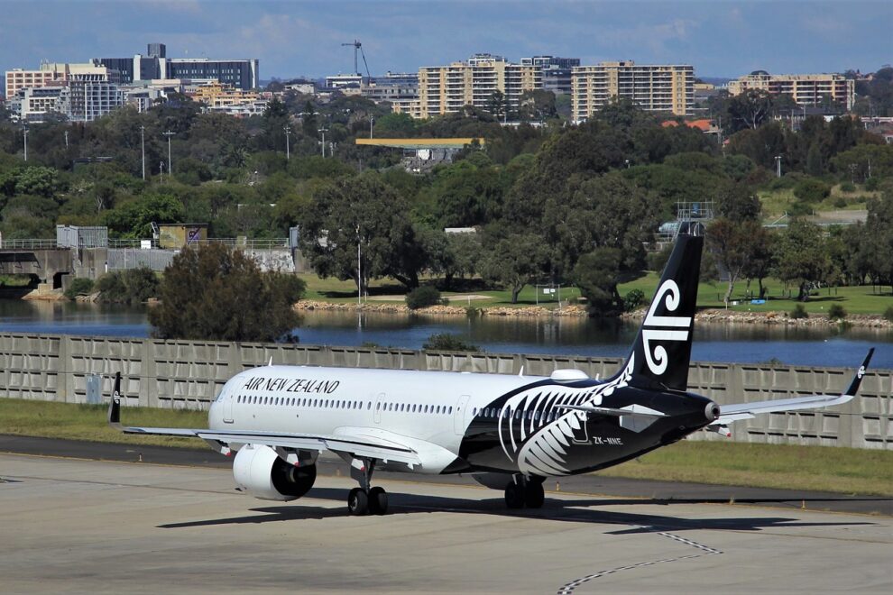 Air New Zealand aims to fly battery-powered plane by 2026