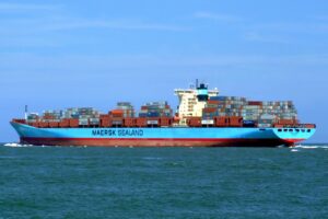 Maersk says to avoid Red Sea for foreseeable future