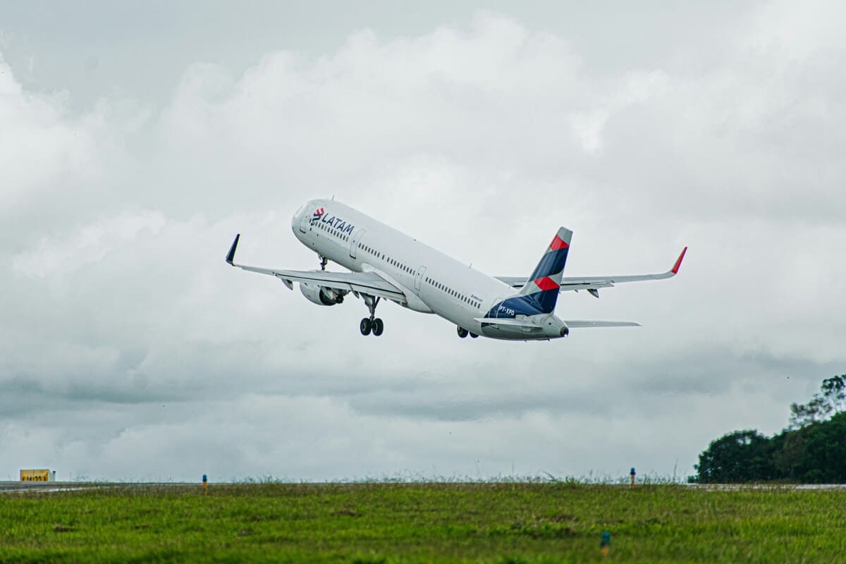 12 hospitalised after technical problem on LATAM flight