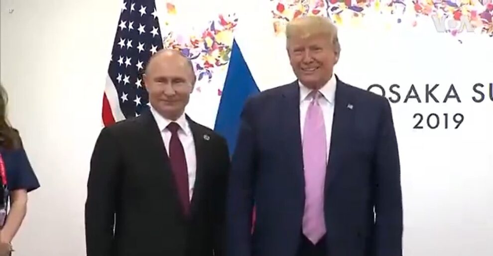 Trump to meet with Putin joined by aides, not alone: White House