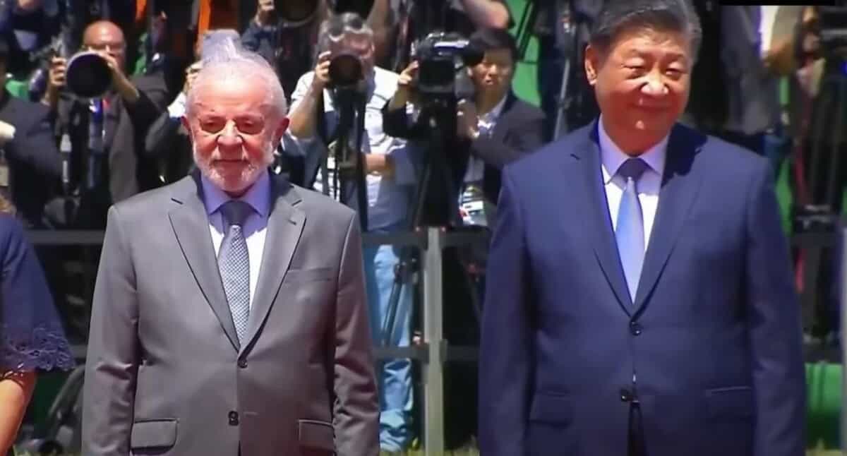 In a world roiled by conflict, 'China and Brazil put peace first,' Lula tells Xi in Brasilia