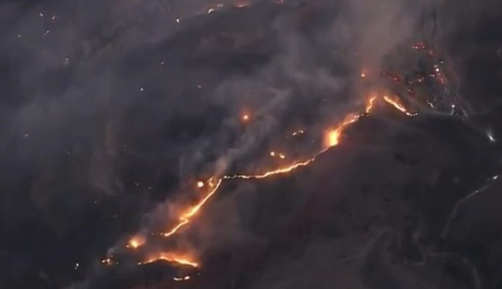 Los Angeles fire deaths at 10 as National Guard called in