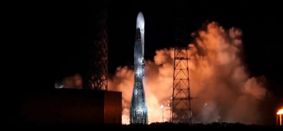 "Blue Origin's New Glenn rocket blasts into orbit for first time