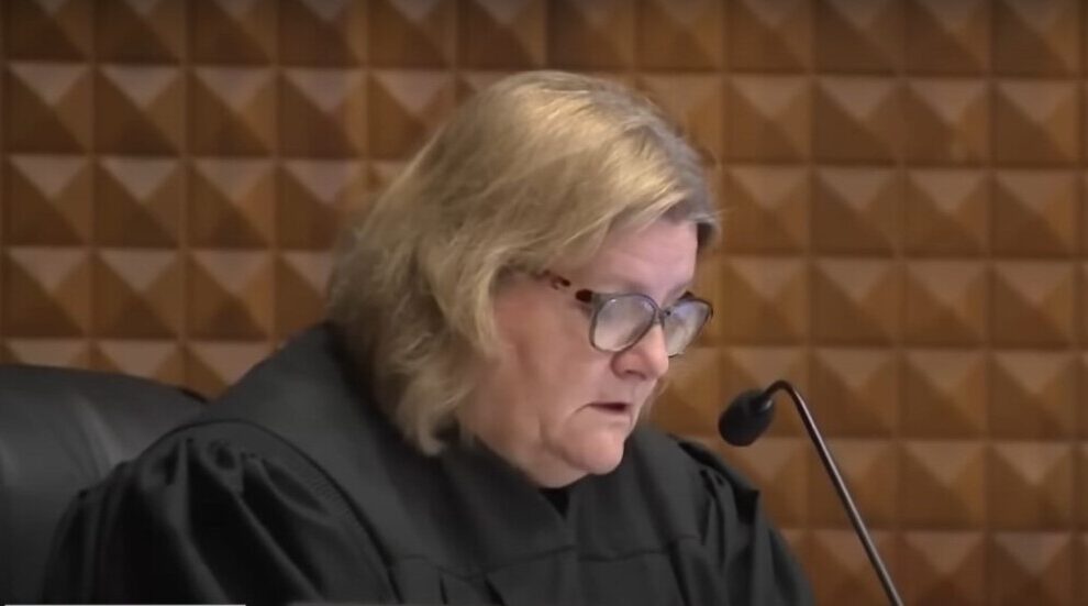 Indicted US judge denies blocking immigration arrest
