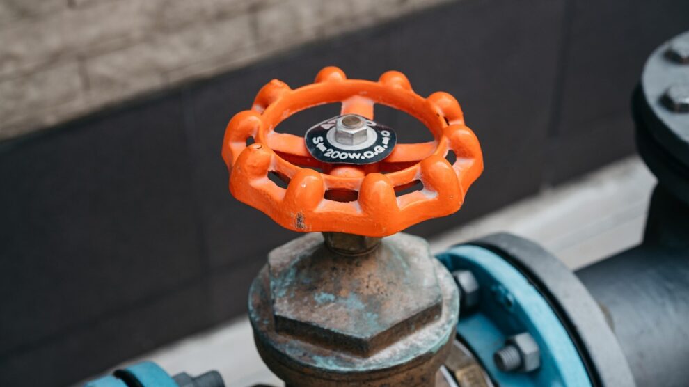 EU proposes ending all Russian gas imports by 2027