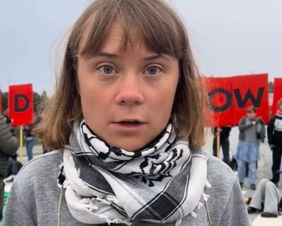 Greta Thunberg, activists block Norway oil refinery
