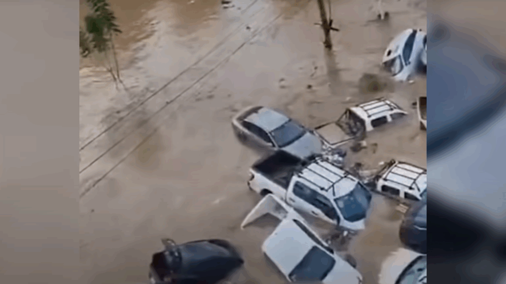Mexican national Guard aids towns isolated by flood that killed 70