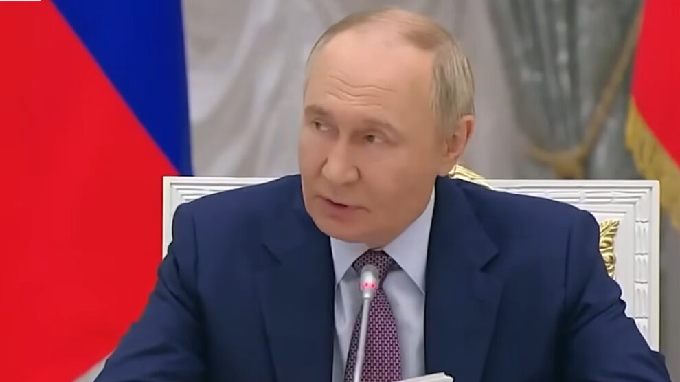 Putin vows 'very strong' response if Russia attacked with Tomahawks
