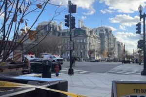 two national guard shot white house