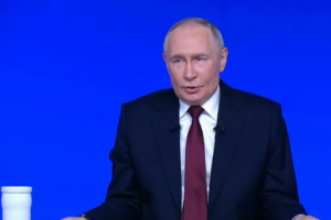 Russian journalist proposes to girlfriend during Putin's TV marathon