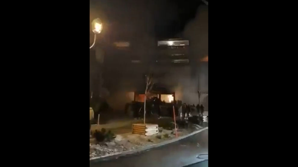 "'Several dozen' believed killed in fire at Swiss ski resort New Year basH