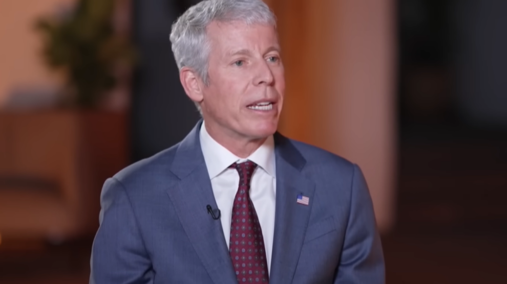 US renews threat to leave IEA