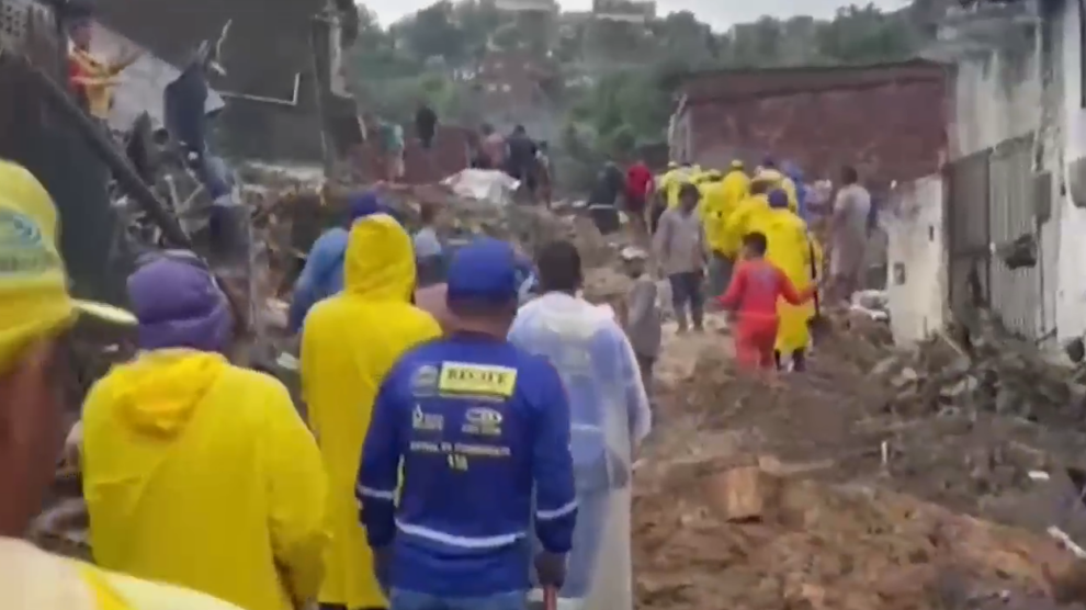 "Torrential rains leave 20 dead in Brazil, dozens missing"