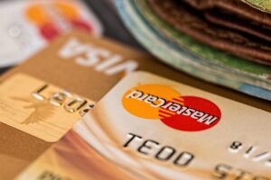 UK banks to meet over possible Visa and MasterCard rival
