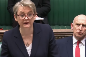 UK foreign minister warns Iran against 'directly' targeting British bases