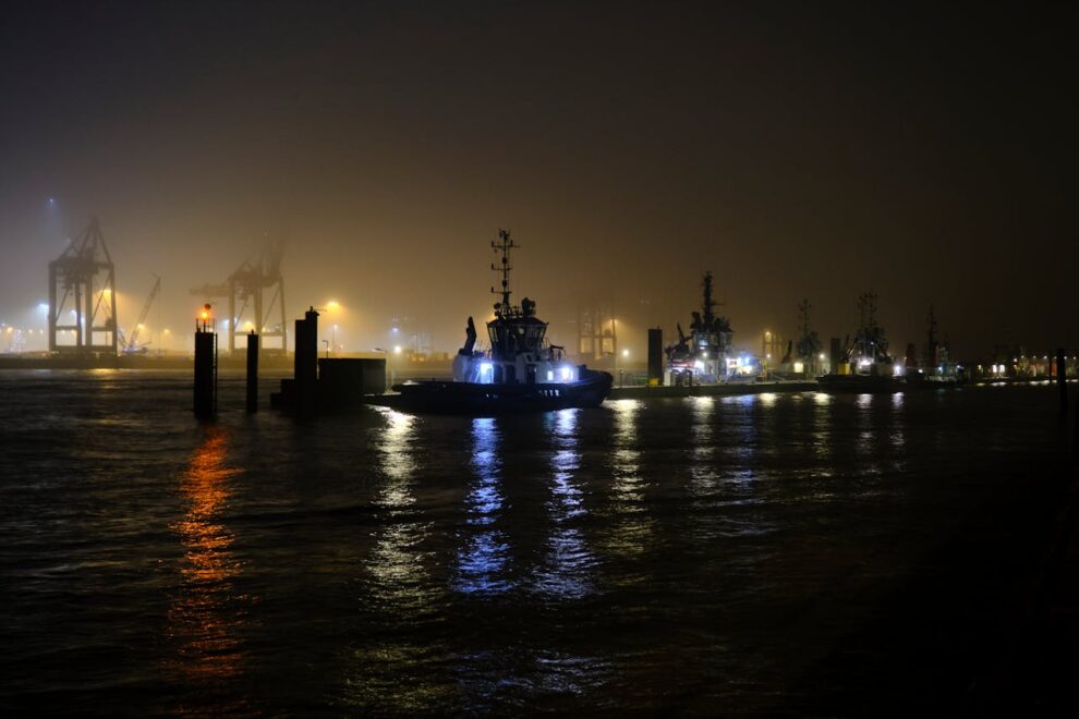 Scottish police arrest Iranian trying to enter naval base: UK media