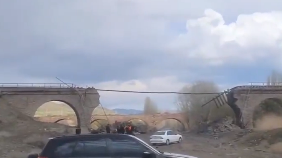 Netanyahu says Israel struck railways, bridges in Iran