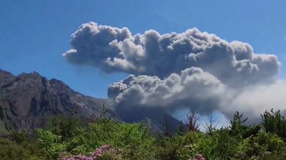 Japan volcano erupts sending plumes of ash 3.4 km high